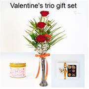 St Valentine Trio of Love Hugs and kisses 