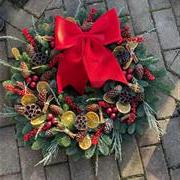 TRADITIONAL DOOR WREATH